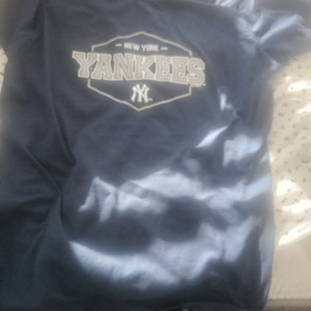 Youth Yankees Blue Graphic Tee